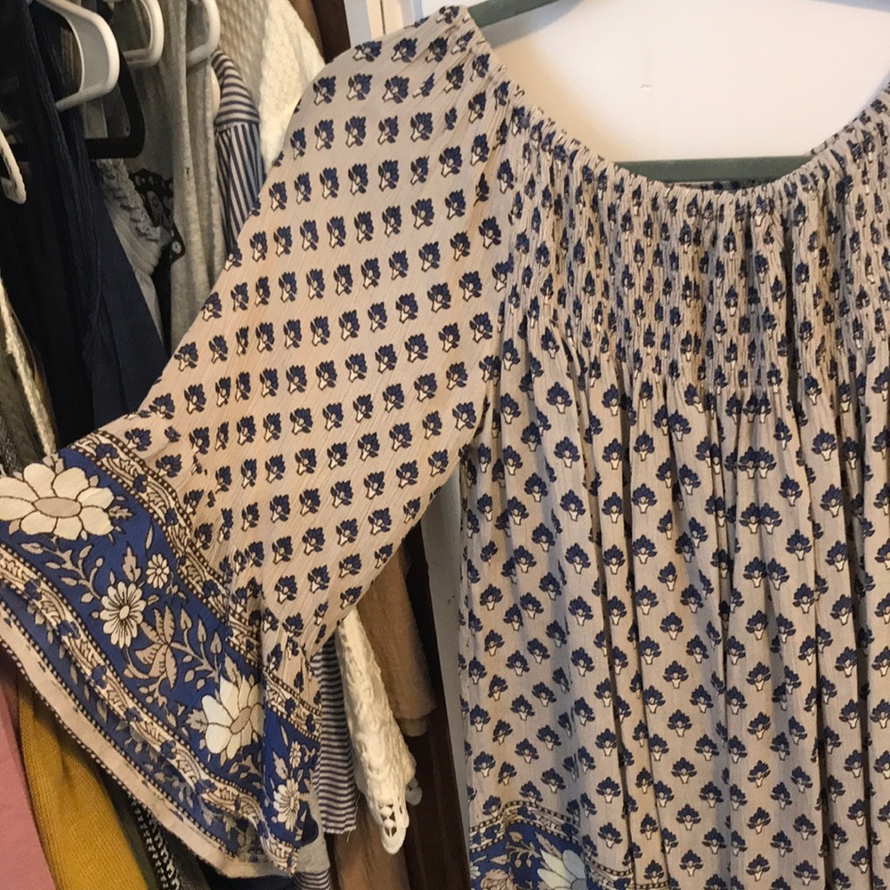 Flowy top - Picture 2 of 2